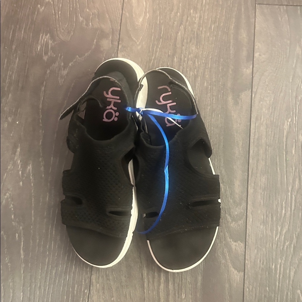 Comfort sandals